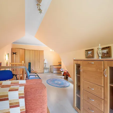 Lägenhet Two-level With Parking Near Downtown By Renters *